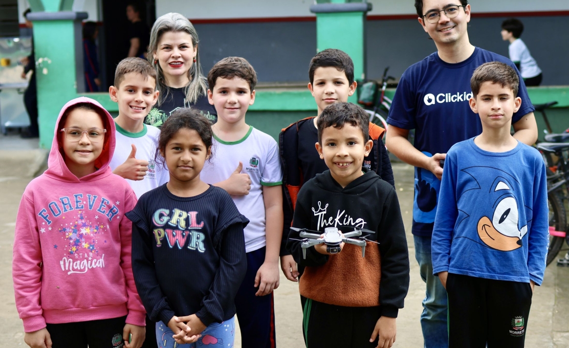 Tecnologia e aprendizagem: estudantes da rede municipal participam de atividades de robótica, programação e realidade vi