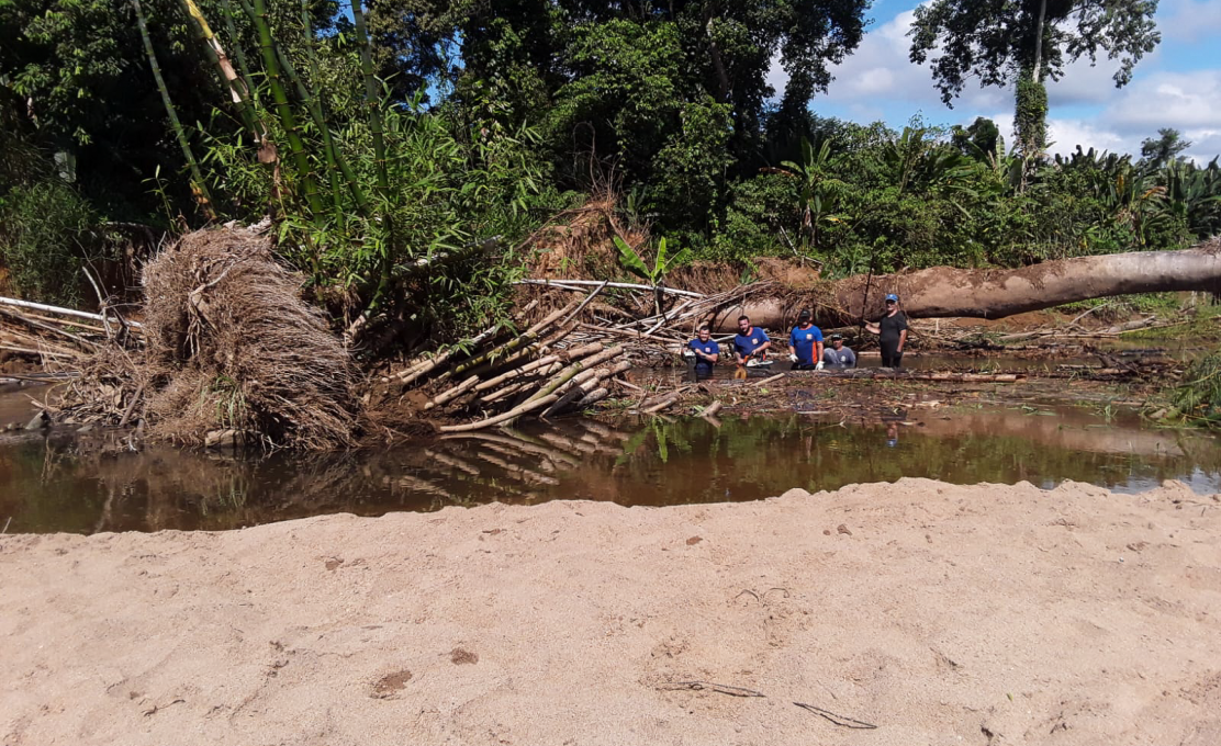 Defesa Civil Inicia Serviço de Desobstrução do Rio do Pinto Em Morretes