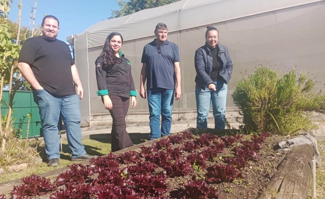 Secretaria de Agricultura Realiza Visita Técnica à Fazenda Urbana Em Curitiba