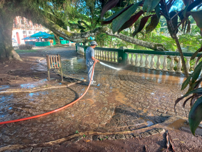 Secretaria de Meio Ambiente e Urbanismo dá continuidade à revitalização de praças e margens do Rio Nhundiaquara