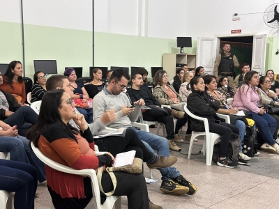 Maio Laranja: Prefeitura promove roda de conversa com profissionais da rede de proteção e dá início às ações nas escolas