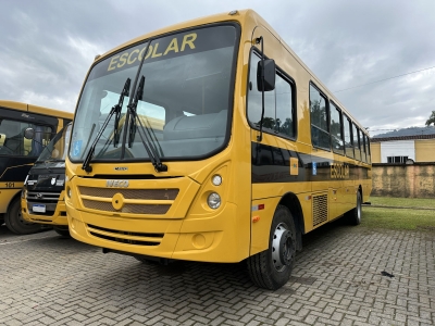 Educação de Morretes recebe novo ônibus escolar com 59 lugares e ar-condicionado
