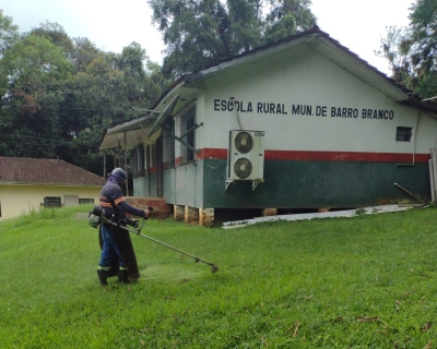 Manutenção em escolas da rede municipal são realizadas