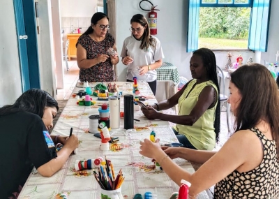 Servidoras da Secretaria de Assistência Social de Morretes participam de Oficina de Brinquedos