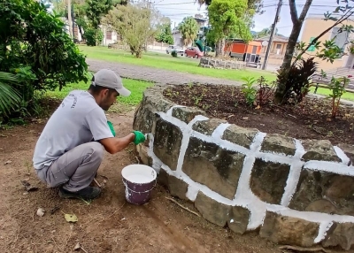 Secretaria de Meio Ambiente e Urbanismo inicia revitalização da Praça Rocha Pombo