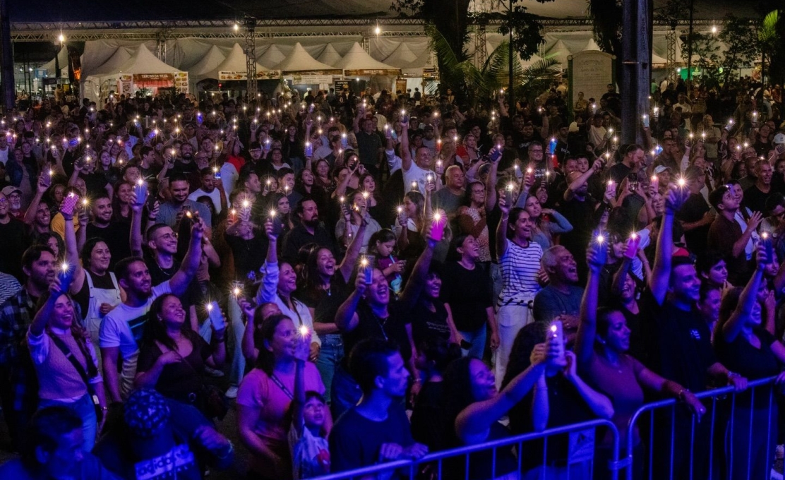 Noite gospel reúne grande público e marca a quinta noite da 40ª Festa Feira de Morretes