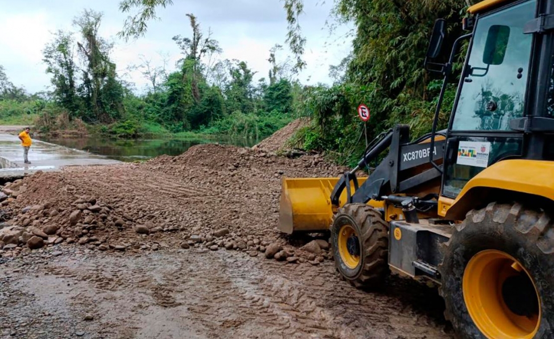 Obras avançam em Morretes com manutenção de estradas e início de nova pavimentaç...