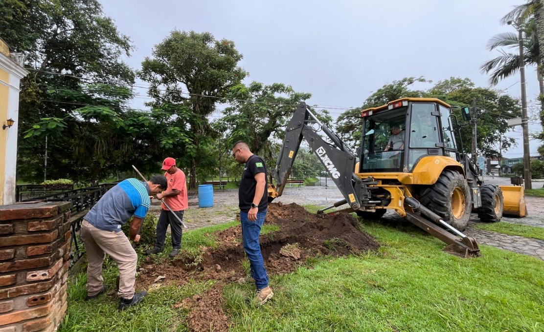 Prefeitura de Morretes realiza ação de desobstrução de bueiros em parceria com a Sanepar
