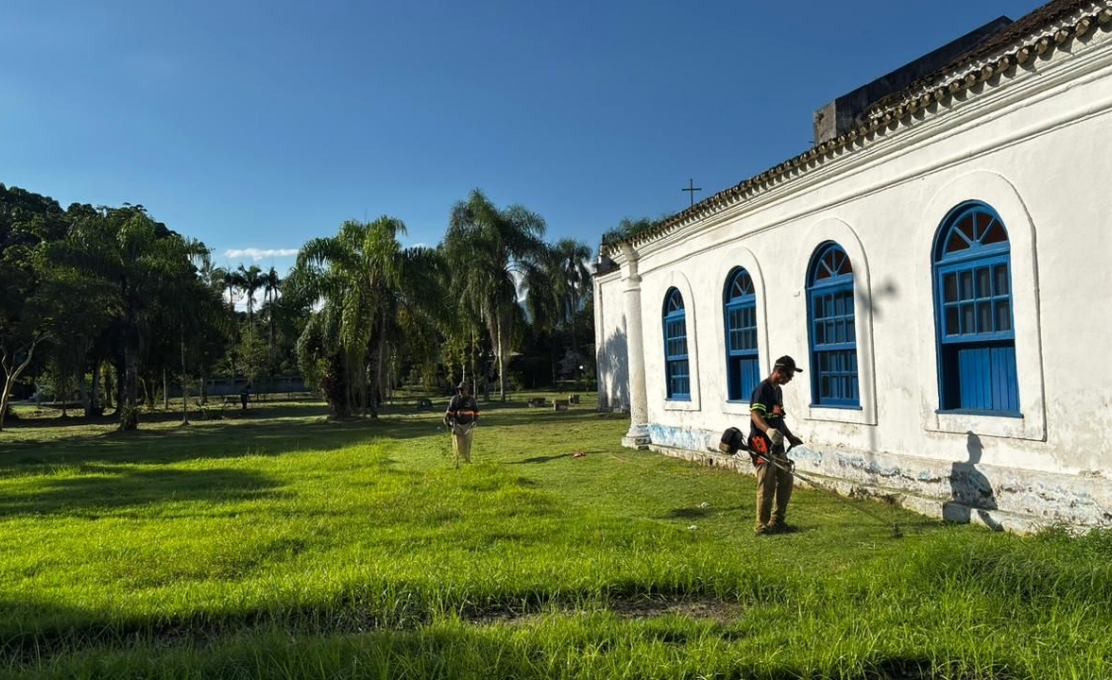 Semana de limpeza e cuidado: Prefeitura amplia serviços de roçada em diversos pontos da cidade