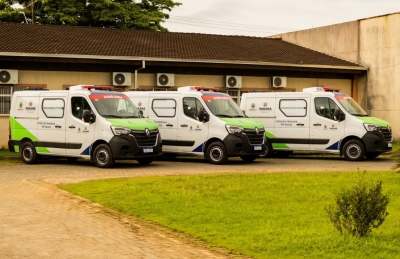 Prefeitura de Morretes recebe três novas ambulâncias para reforçar o atendimento de saúde