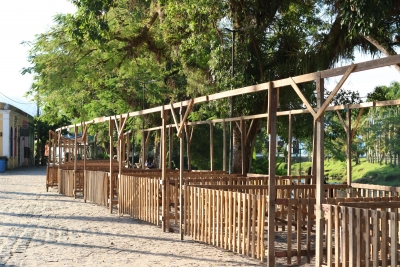 Morretes se prepara para a 40ª Festa-Feira com montagem das estruturas em andamento