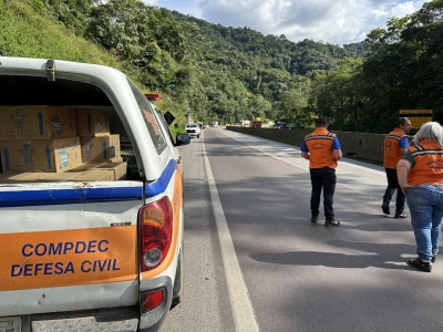 Acidente com caminhão-tanque na BR-277 gera alerta para possível contaminação hídrica em Morretes
