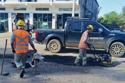 Prefeitura realiza operação de tapa-buracos em diferentes regiões de Morretes