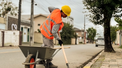 Prefeitura reforça limpeza pública com início da atuação de nova empresa