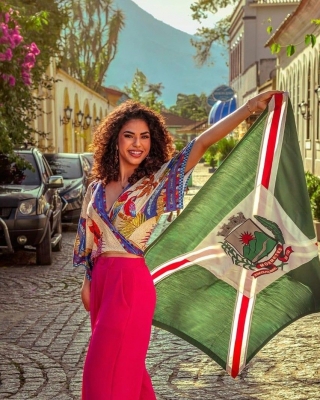 Mirela Costa representa o município de Morretes no Miss Teen Paraná 