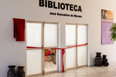 Biblioteca Municipal José Gonsalves de Moraes é reinaugurada em Morretes e marca a semana do Professor