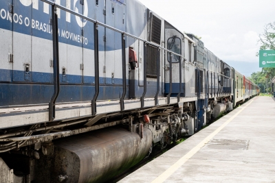 Serra Verde Express faz o transporte de trem das doações recebidas em curitiba
